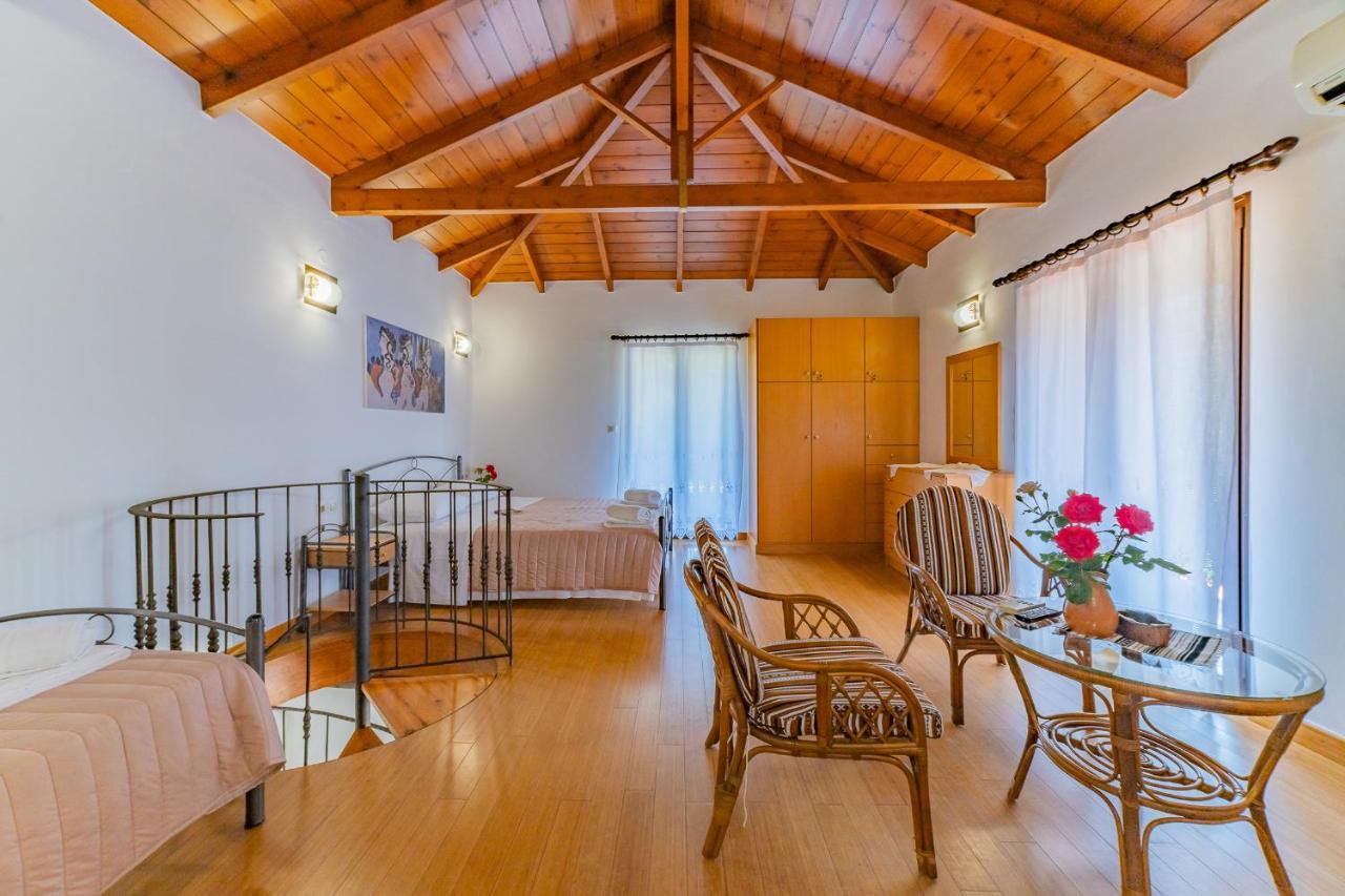 Villa Areti - Traditional Cozy Villa Embrosneros Dış mekan fotoğraf