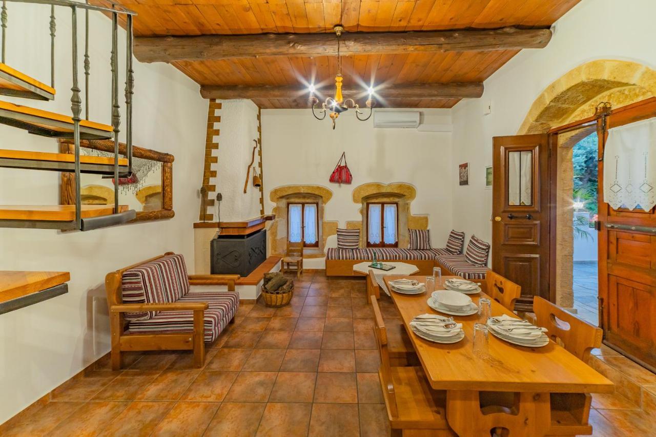 Villa Areti - Traditional Cozy Villa Embrosneros Dış mekan fotoğraf