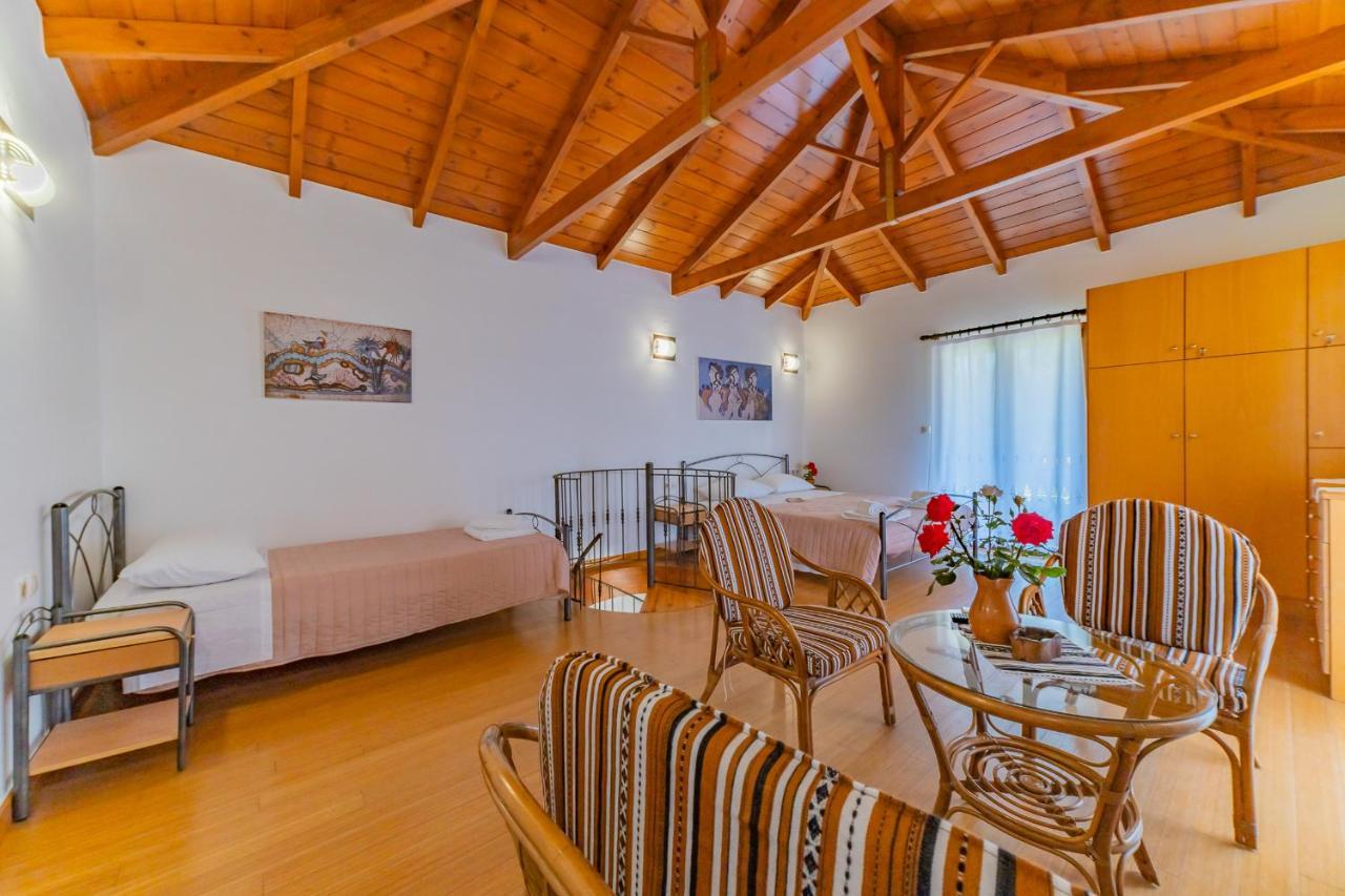 Villa Areti - Traditional Cozy Villa Embrosneros Dış mekan fotoğraf