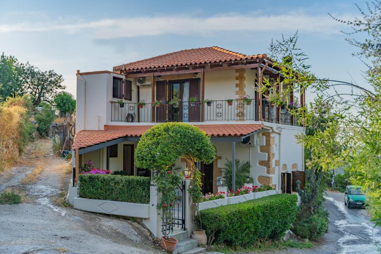 Villa Areti - Traditional Cozy Villa Embrosneros Dış mekan fotoğraf